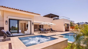 Luxurious 4BR Casita Golf Cart and Transportation Included